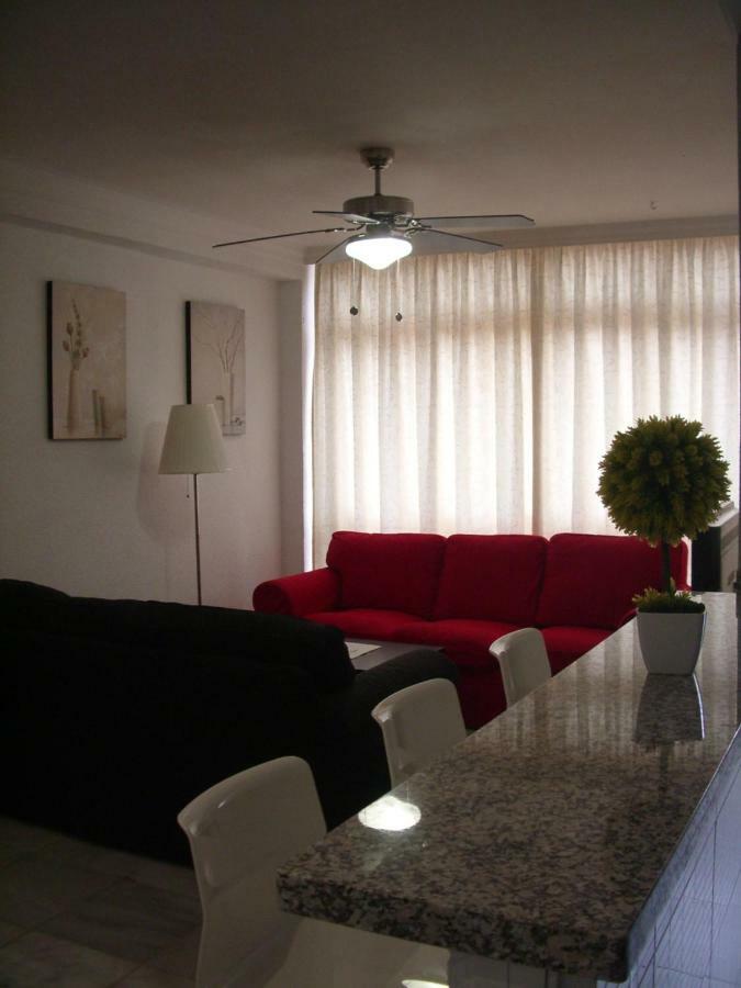 דירות מאלגה Paseo Maritimo De Poniente מראה חיצוני תמונה